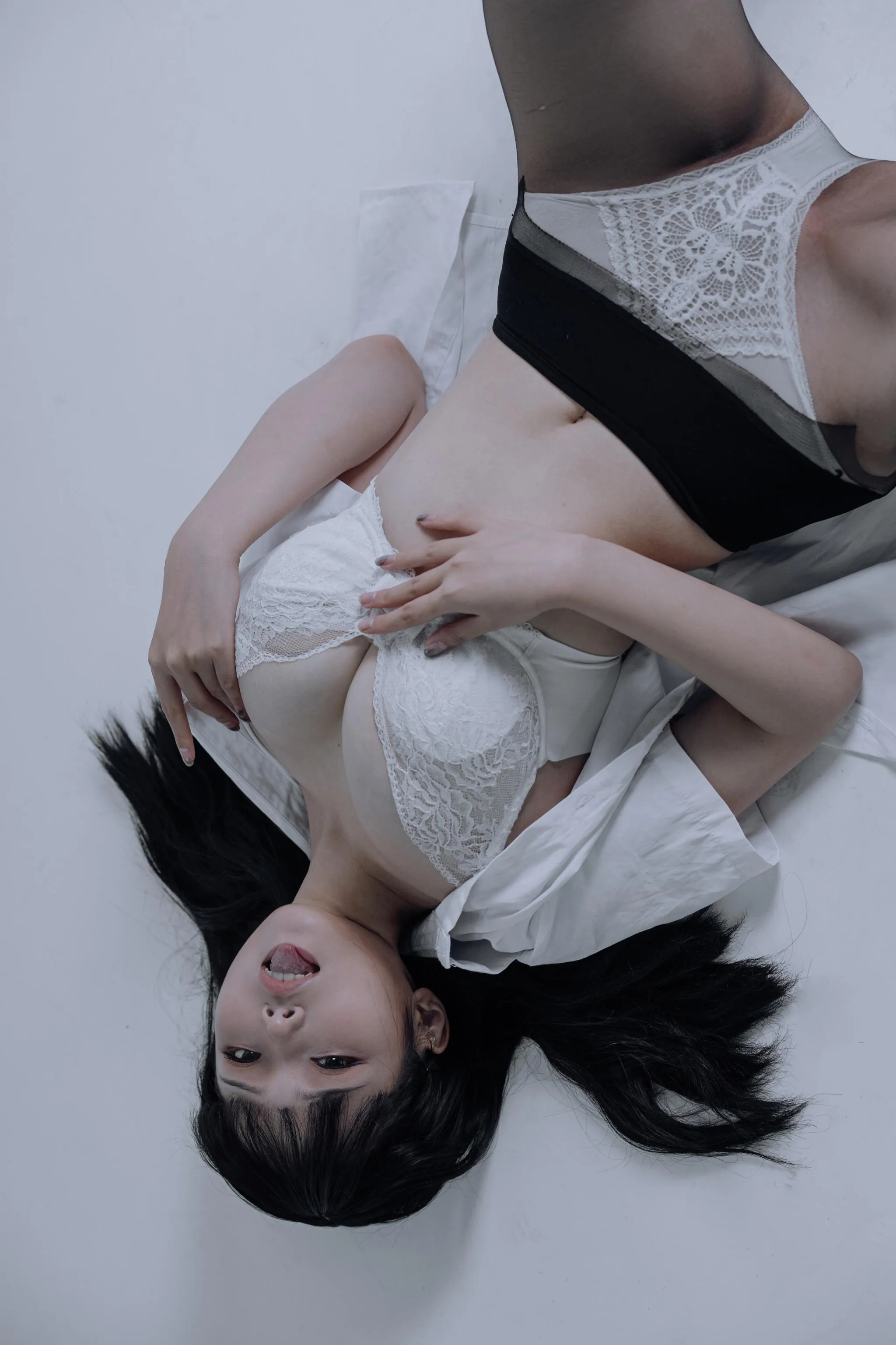 七月喵子 – NO.07 jk黑丝 [31P]插图2
